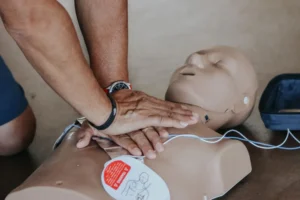 por qué tener un desfibrilador en la clínica dental